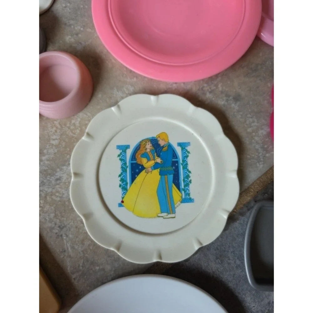 Lot of 130+  Vtg & Now Kitchenware Toys Childrens Play Dishes Pitchers Plates
